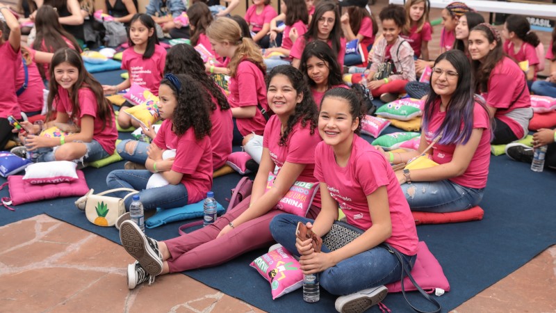 Girls partaking in a Força Meninas event